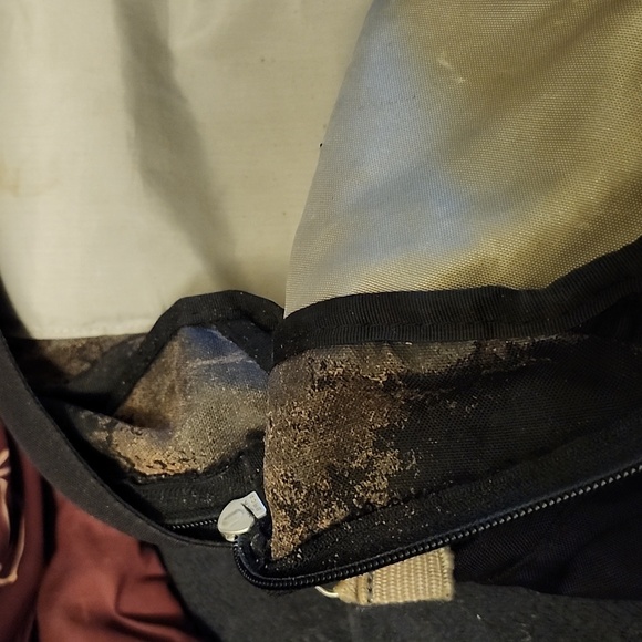 Back pack - Picture 3 of 3